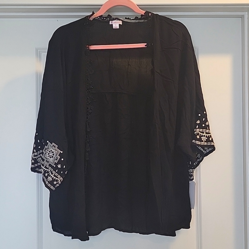 Boho black and white open kimono cardigan